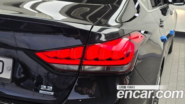Genesis G80 2018 — photo 9