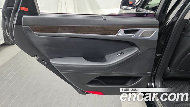 Genesis G80 2018 — photo 15