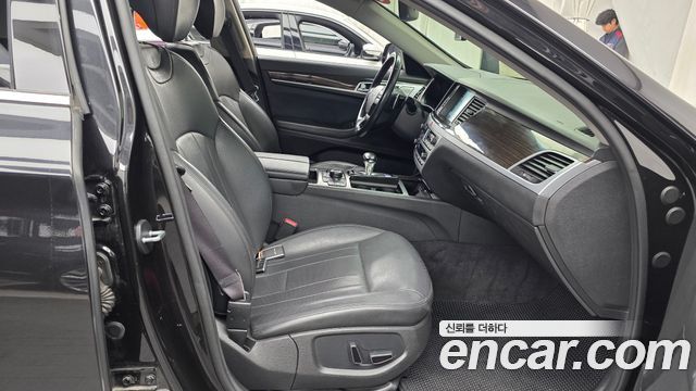Genesis G80 2018 — photo 16