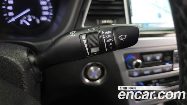 Genesis G80 2018 — photo 28