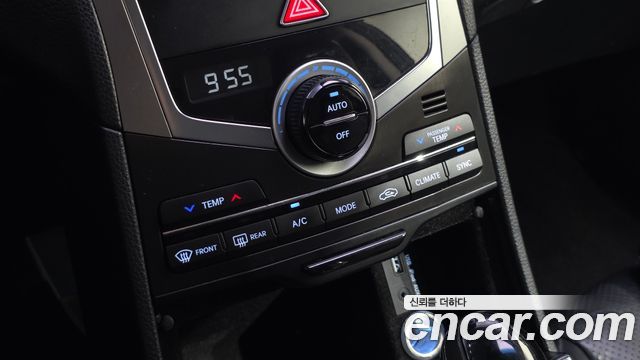 Hyundai Grandeur 2017 — photo 18