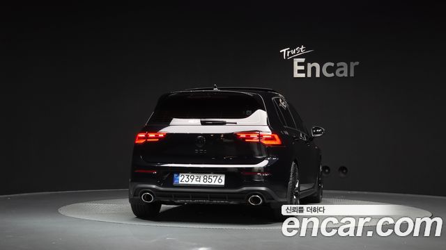 Volkswagen Golf 2023 — photo 4