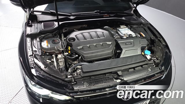 Volkswagen Golf 2023 — photo 6