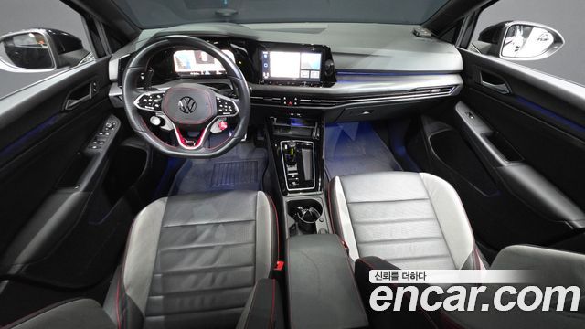 Volkswagen Golf 2023 — photo 10