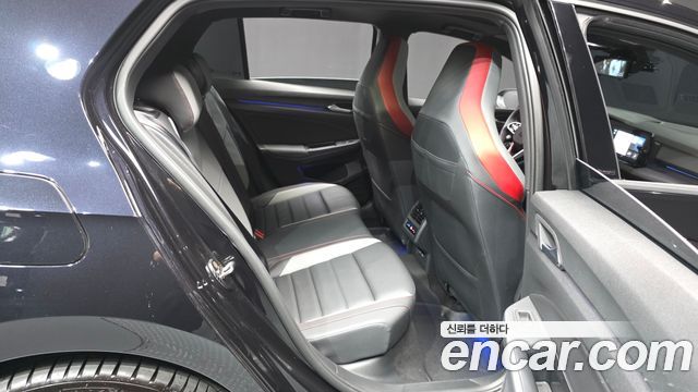 Volkswagen Golf 2023 — photo 18