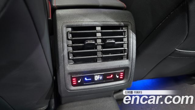 Volkswagen Golf 2023 — photo 24