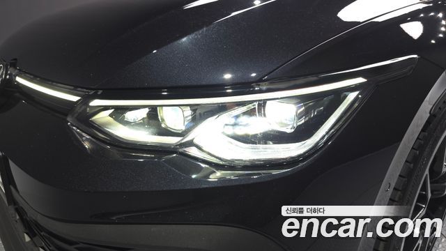 Volkswagen Golf 2023 — photo 8