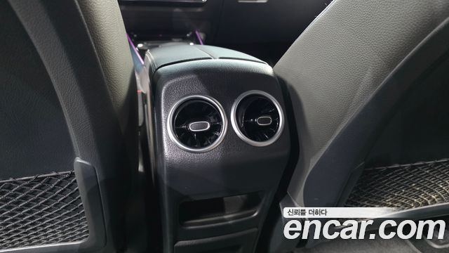 Mercedes-Benz EQA 2021 — photo 24