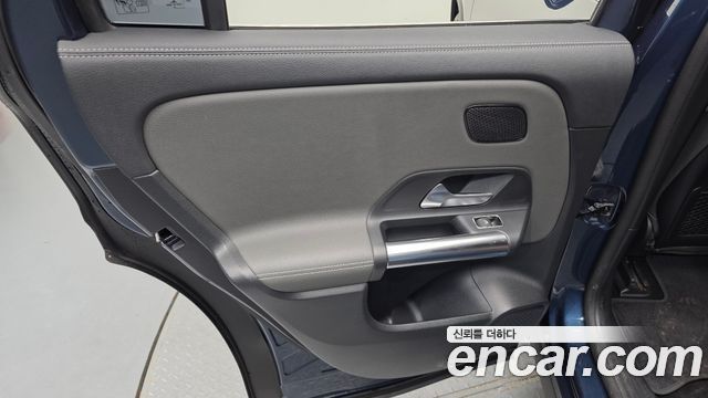 Mercedes-Benz EQA 2021 — photo 15