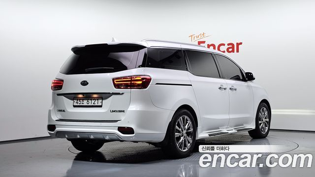 Kia Canival 2019 — photo 2