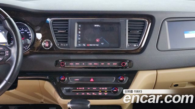 Kia Canival 2019 — photo 20