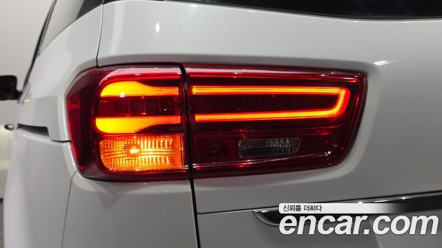 Kia Canival 2019 — photo 9