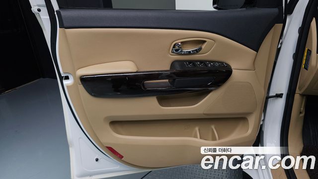 Kia Canival 2019 — photo 14
