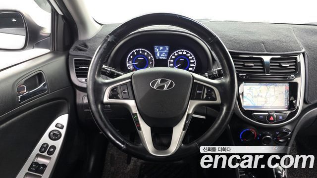 Hyundai Accent 2014 — photo 12