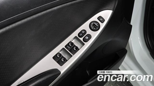 Hyundai Accent 2014 — photo 16