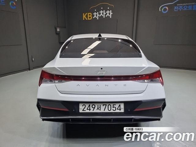Hyundai AVANTE 2024 — photo 4