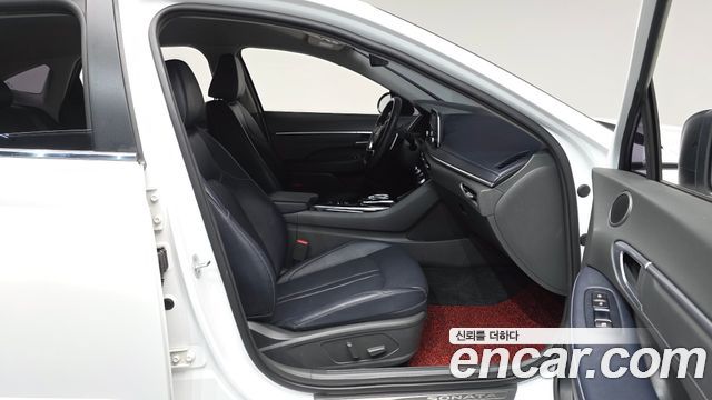 Hyundai Sonata 2020 — photo 16