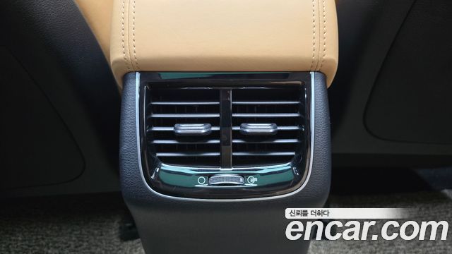 Kia K7 2020 — photo 31