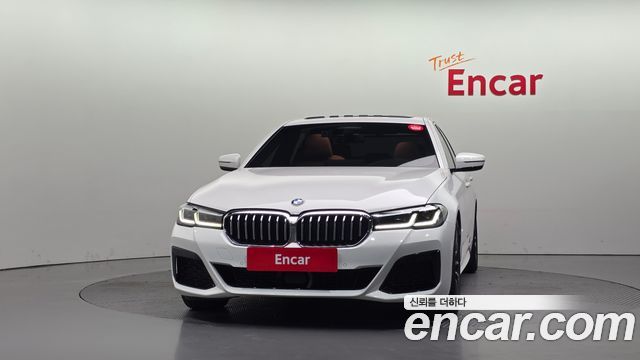 BMW 5-Series 2023 — photo 3