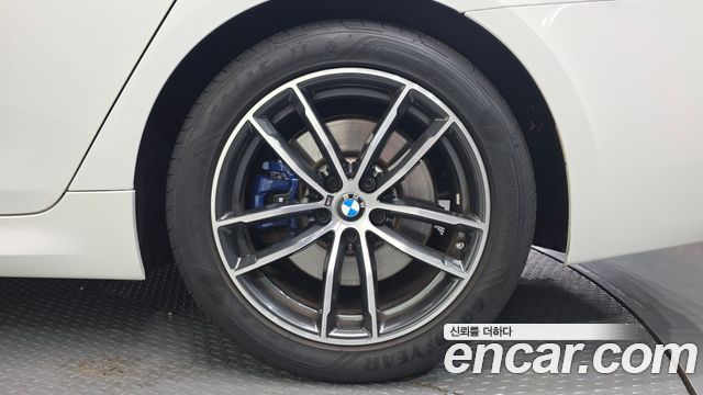 BMW 5-Series 2023 — photo 5
