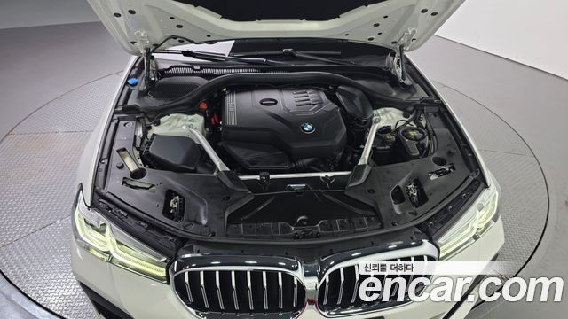 BMW 5-Series 2023 — photo 6