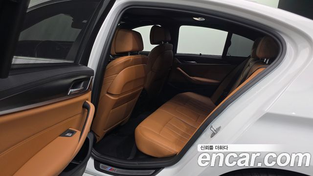 BMW 5-Series 2023 — photo 21