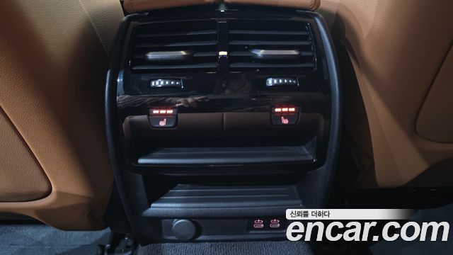 BMW 5-Series 2023 — photo 22