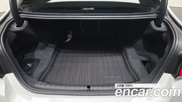 BMW 5-Series 2023 — photo 27