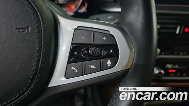 BMW 5-Series 2023 — photo 28