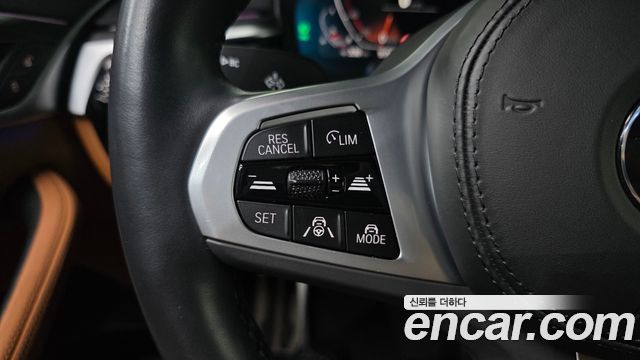BMW 5-Series 2023 — photo 35