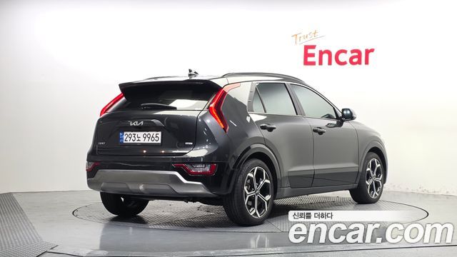 Kia Niro 2023 — photo 2