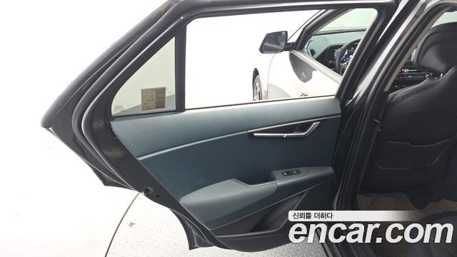 Kia Niro 2023 — photo 15