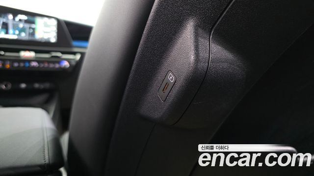 Kia Niro 2023 — photo 35