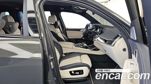 BMW X7 2022 — photo 17