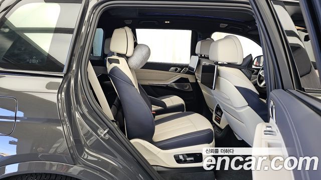 BMW X7 2022 — photo 18