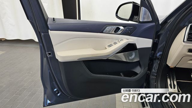 BMW X7 2022 — photo 14