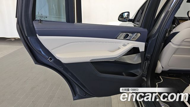 BMW X7 2022 — photo 15