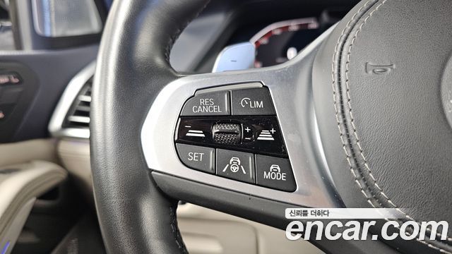 BMW X7 2022 — photo 16