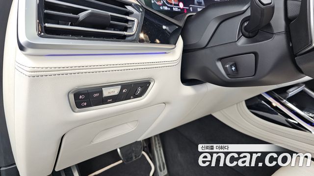 BMW X7 2022 — photo 28