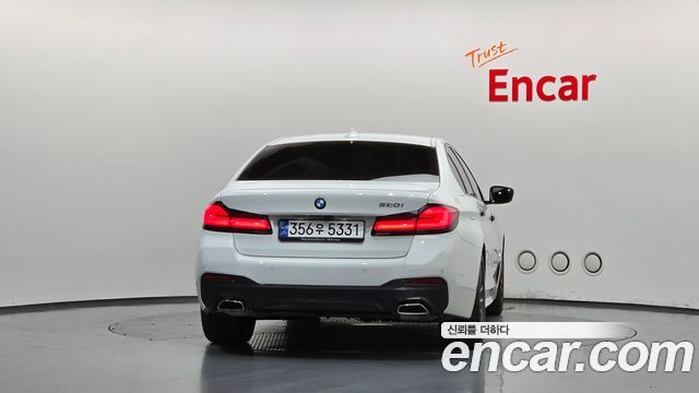 BMW 5-Series 2023 — photo 4