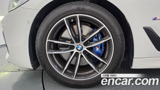BMW 5-Series 2023 — photo 5