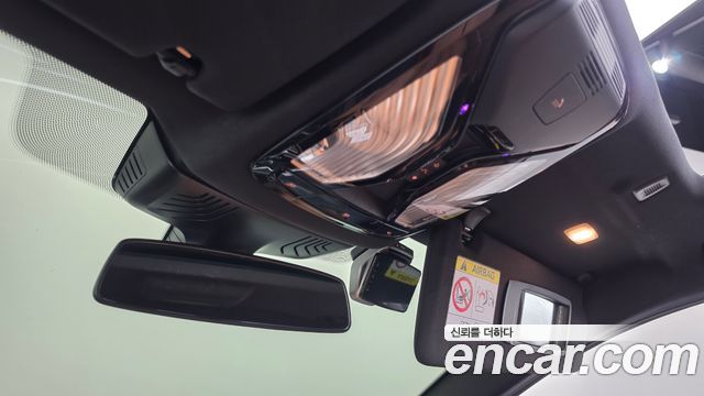 BMW 5-Series 2023 — photo 27