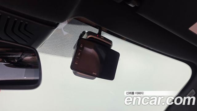 BMW 5-Series 2023 — photo 34