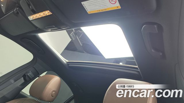 Mercedes-Benz E-Class 2020 — photo 16