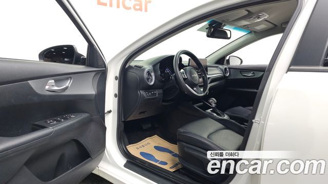 Kia K3 2023 — photo 10