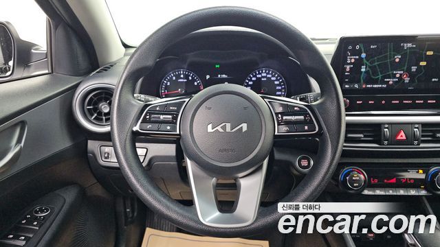 Kia K3 2023 — photo 15
