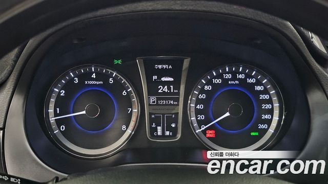 Hyundai Grandeur 2012 — photo 8