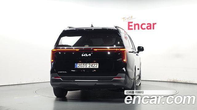 Kia Canival 2024 — photo 4