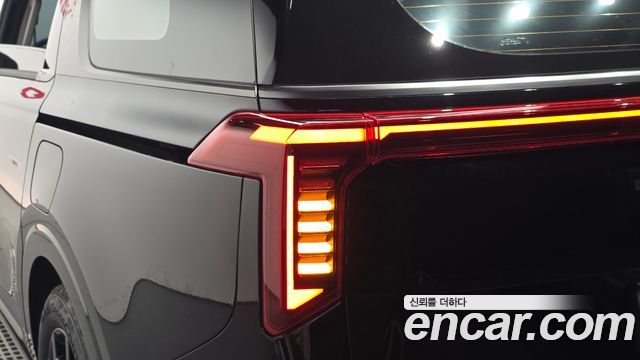Kia Canival 2024 — photo 9