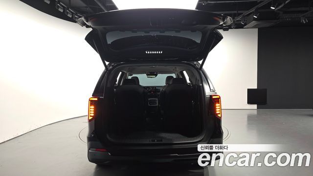 Kia Canival 2024 — photo 36